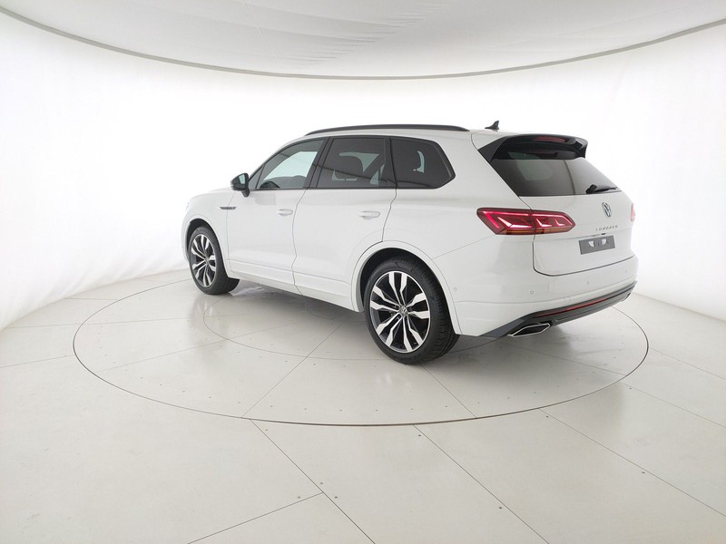 3 - Volkswagen Touareg 3.0 v6 tdi elegance r-line exterior pack 231cv tiptronic