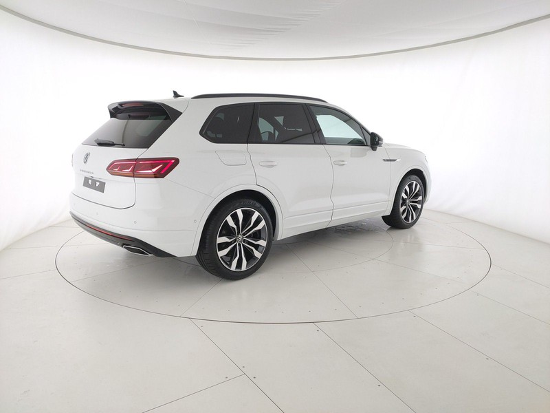 5 - Volkswagen Touareg 3.0 v6 tdi elegance r-line exterior pack 231cv tiptronic