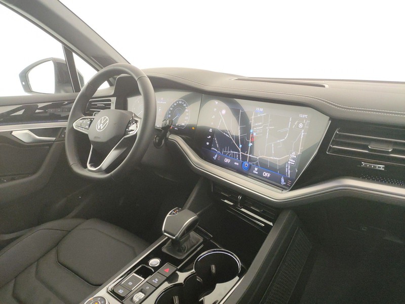 8 - Volkswagen Touareg 3.0 v6 tdi elegance r-line exterior pack 231cv tiptronic