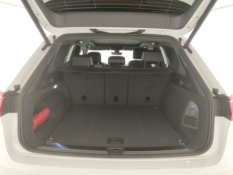 13 - Volkswagen Touareg 3.0 v6 tdi elegance r-line exterior pack 231cv tiptronic