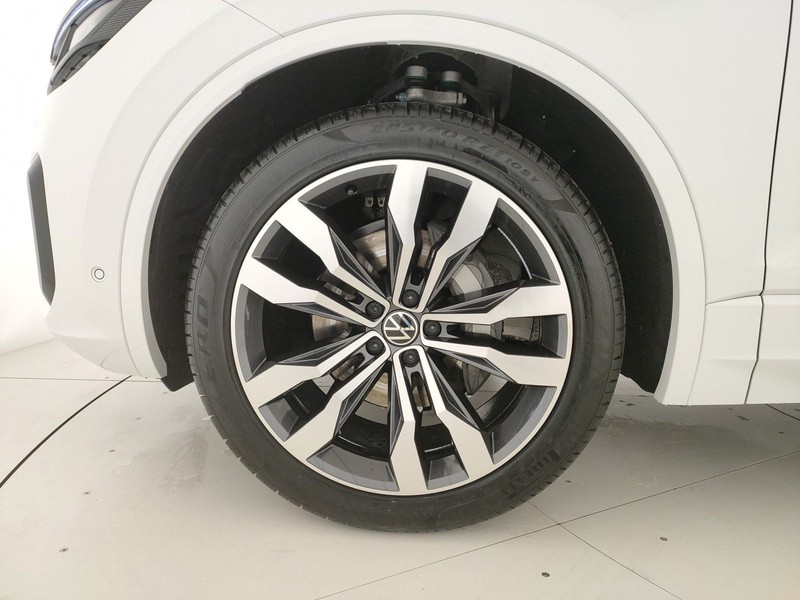 17 - Volkswagen Touareg 3.0 v6 tdi elegance r-line exterior pack 231cv tiptronic