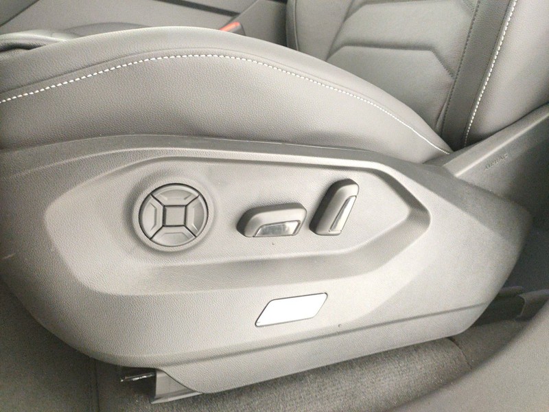 21 - Volkswagen Touareg 3.0 v6 tdi elegance r-line exterior pack 231cv tiptronic