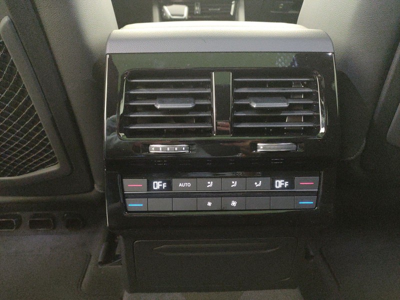 22 - Volkswagen Touareg 3.0 v6 tdi elegance r-line exterior pack 231cv tiptronic