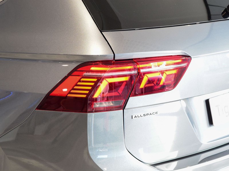 13 - Volkswagen Tiguan allspace 2.0 tdi r-line 4motion 150cv 7p.ti dsg