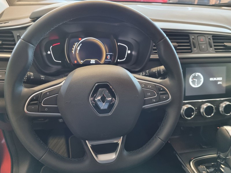 11 - Renault Kadjar 1.5 blue dci business 115cv edc