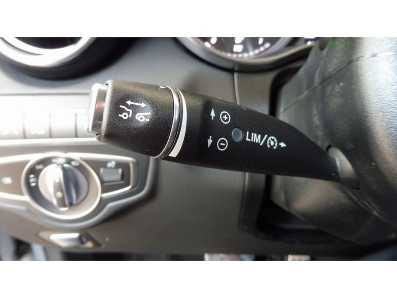 12 - Mercedes-Benz GLC 250 d premium 4matic auto