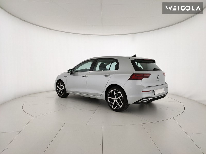 4 - Volkswagen Golf 2.0 tdi style 150cv dsg
