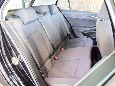 Volkswagen Golf 1.5 tgi life 130cv dsg - 9