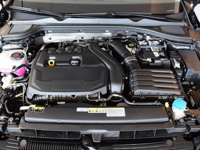 Volkswagen Golf 1.5 tgi life 130cv dsg - 10