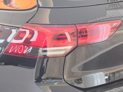 Volkswagen Golf 1.5 tgi life 130cv dsg - 12