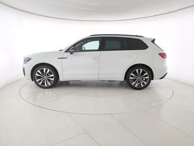 2 - Volkswagen Touareg eschini auto