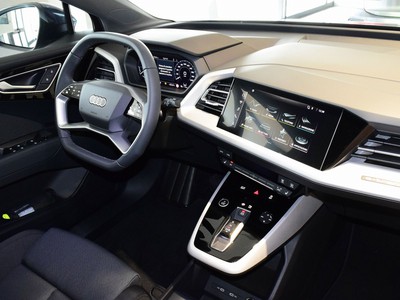 Audi Q4 40 business advanced - 6