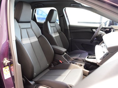 Audi Q4 40 business advanced - 8