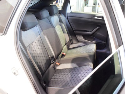 Volkswagen Taigo 1.0 tsi r-line 110cv - 9