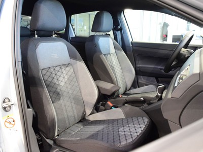 Volkswagen Taigo 1.0 tsi r-line 110cv - 8