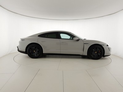 Porsche Taycan GTS - 3