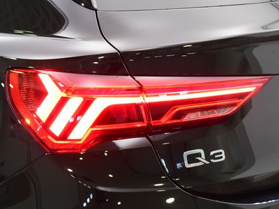 Audi Q3 sportback 35 2.0 tdi s line edition s-tronic - 13