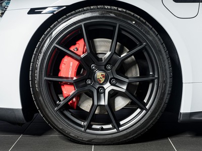 Porsche Taycan GTS Sport Turismo - 5