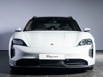 Porsche Taycan GTS Sport Turismo - 6