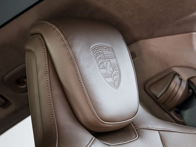 Porsche Taycan GTS Sport Turismo - 14