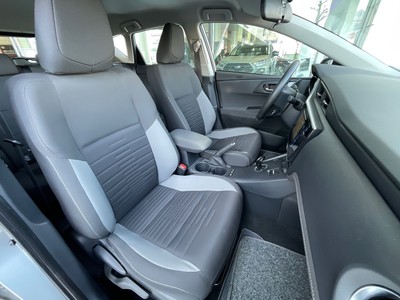 Toyota Auris 1.8h active cvt - 7