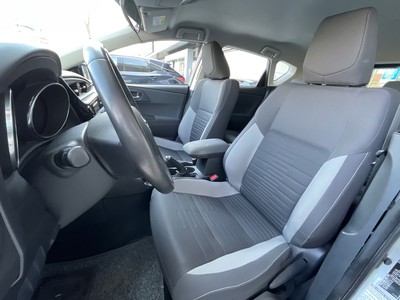 Toyota Auris 1.8h active cvt - 13