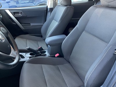 Toyota Auris 5p 1.8h active+ - 12