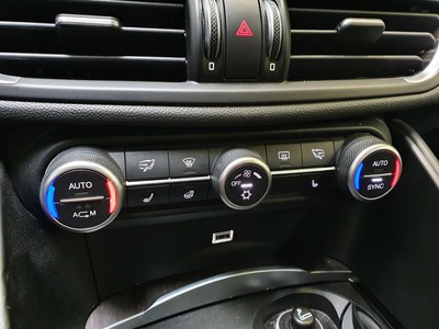 Alfa Romeo Giulia 2.2 t veloce q4 210cv awd auto - 16