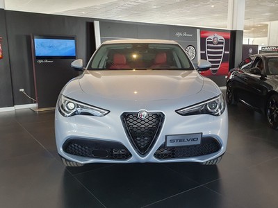 Alfa Romeo Stelvio 2.0 t sprint q4 200cv auto - 5
