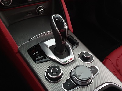 Alfa Romeo Stelvio 2.0 t sprint q4 200cv auto - 12