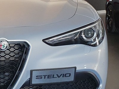 Alfa Romeo Stelvio 2.0 t sprint q4 200cv auto - 17