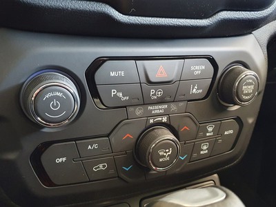 Jeep Renegade 1.3 t4 phev trailhawk 4xe at6 - 12