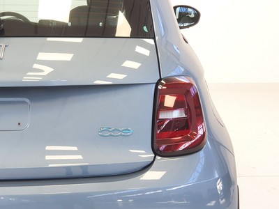 Fiat 500 500e icon + - 22