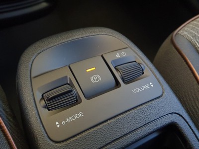 Fiat 500 500e icon + - 17