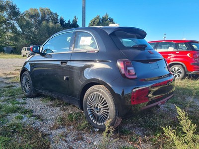 Fiat 500 500e (red) - 4