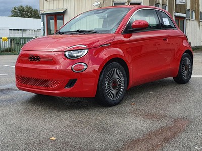 Fiat 500 500e (red) - 1