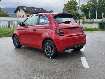 Fiat 500 500e (red) - 2