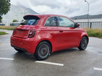 Fiat 500 500e (red) - 3