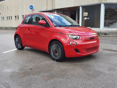 Fiat 500 500e (red) - 5