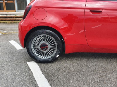 Fiat 500 500e (red) - 20