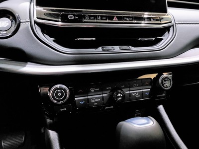 Jeep Compass 1.3 turbo t4 phev business plus 4xe auto - 13