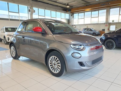 Fiat 500 500e (red) - 5