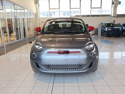 Fiat 500 500e (red) - 6