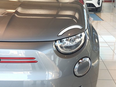 Fiat 500 500e (red) - 22