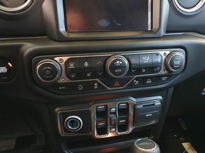 Jeep Gladiator 3.0 v6 overland 4wd auto - 13