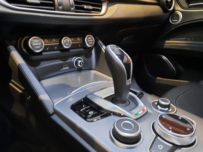 Alfa Romeo Stelvio 2.2 t veloce q4 210cv auto - 13