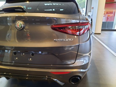 Alfa Romeo Stelvio 2.2 t veloce q4 210cv auto - 17