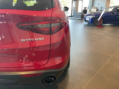 Alfa Romeo Stelvio 2.2 t sprint q4 190cv auto - 17