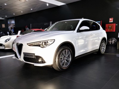 Alfa Romeo Stelvio 2.2 t super business rwd 160cv auto - 1