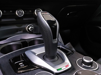 Alfa Romeo Stelvio 2.2 t super business rwd 160cv auto - 15